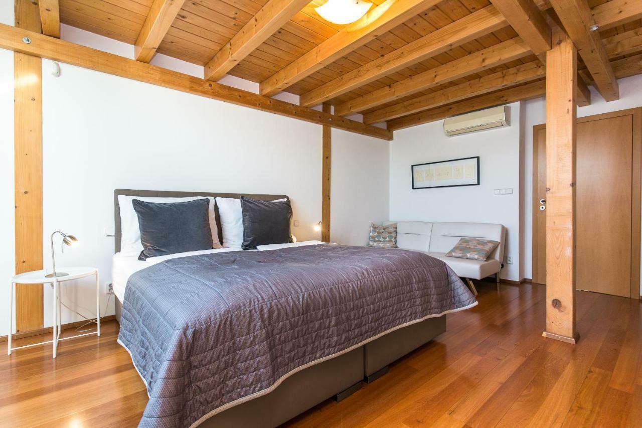 Attic By Wenceslas Square Appartement